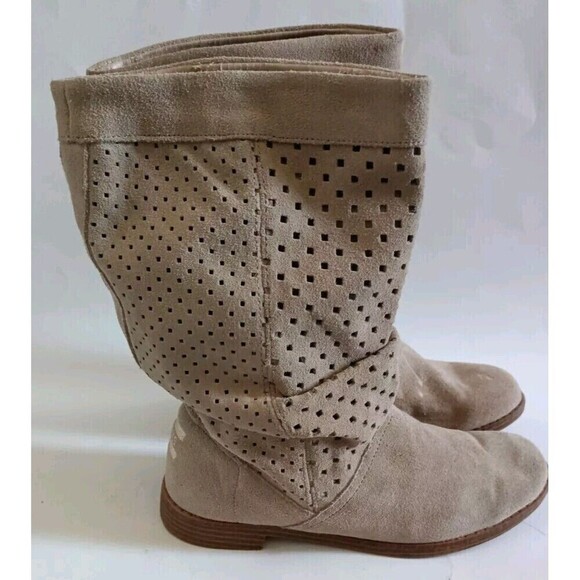 Toms Boots Womens Serra Oxford Size 6.5 Tan Perforated  Suede Slouch Pull On - Picture 3 of 9